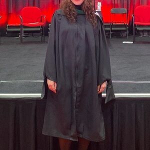 🎓 Master’s Degree Graduation Gown and Cap Set | Oak Hall | Black Size 5’6”-5’8”